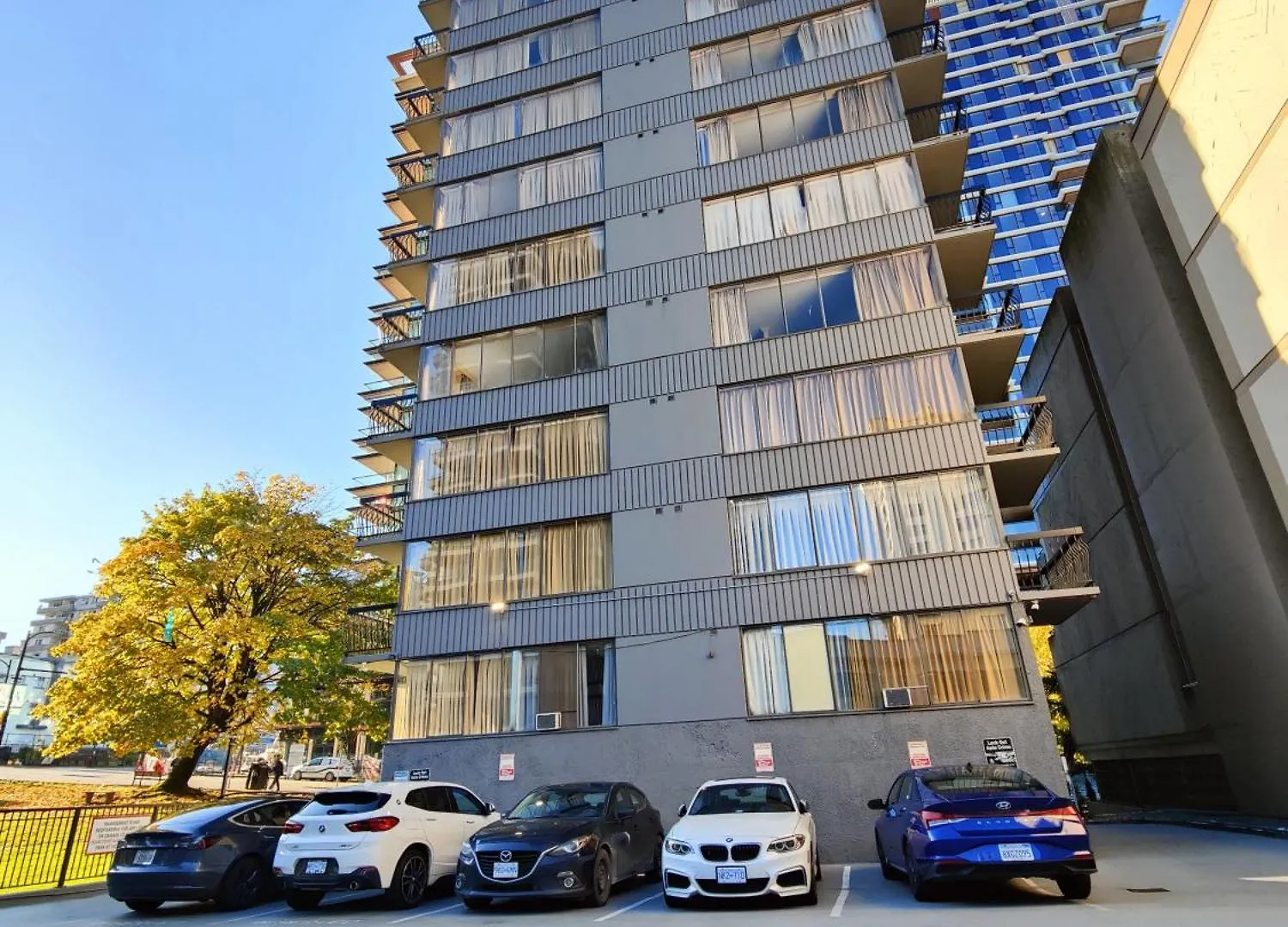 Divya Sutra Suites On Robson Downtown Vancouver 3*,
