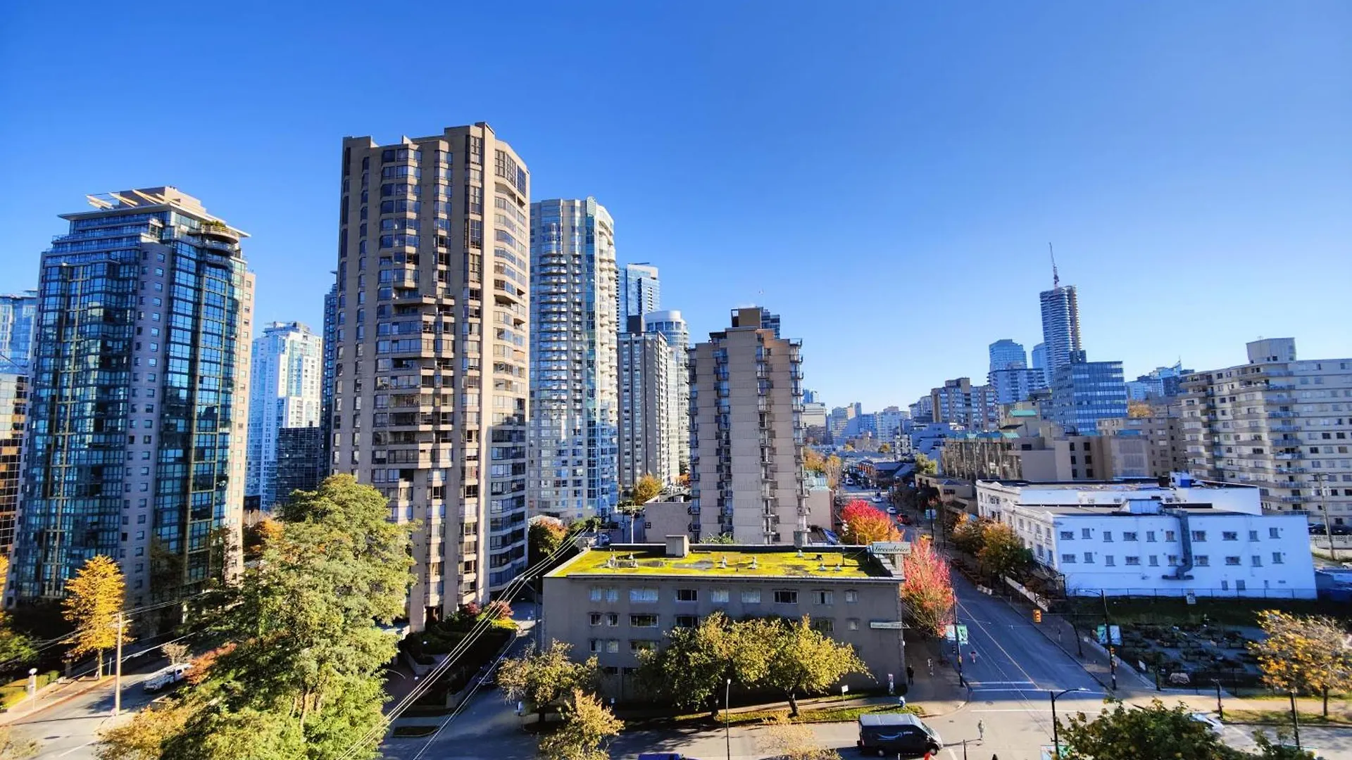 *** Aparthotel Divya Sutra Suites On Robson Downtown Vancouver Canada