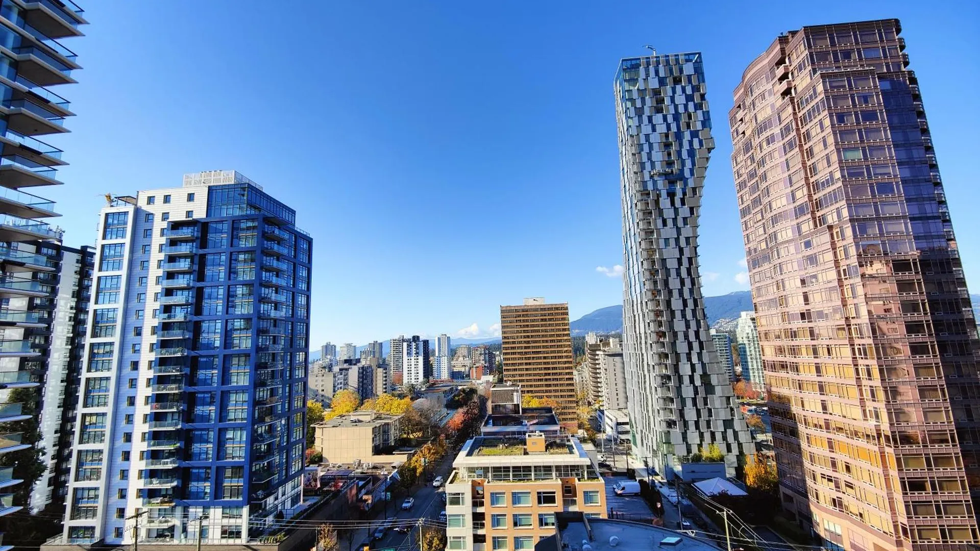 Divya Sutra Suites On Robson Downtown Vancouver