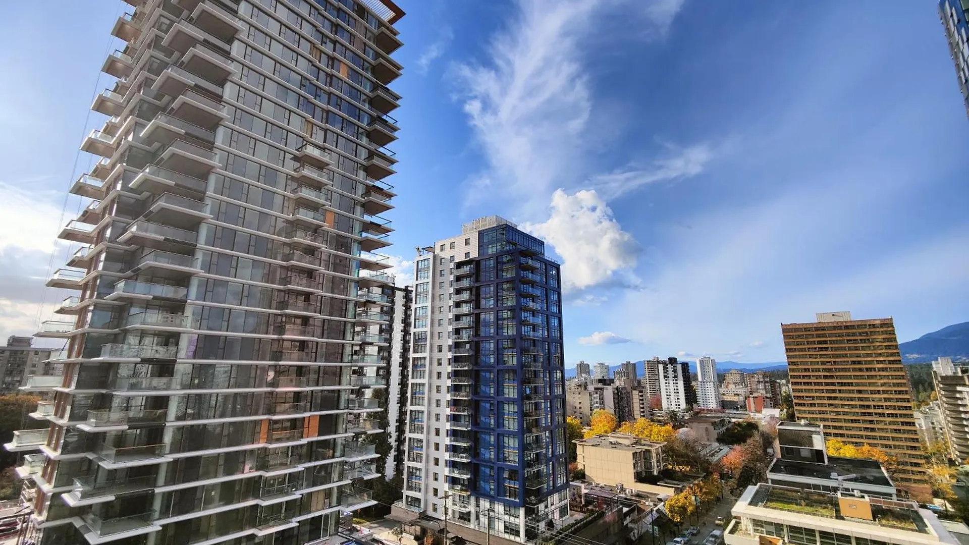 Divya Sutra Suites On Robson Downtown Vancouver Aparthotel