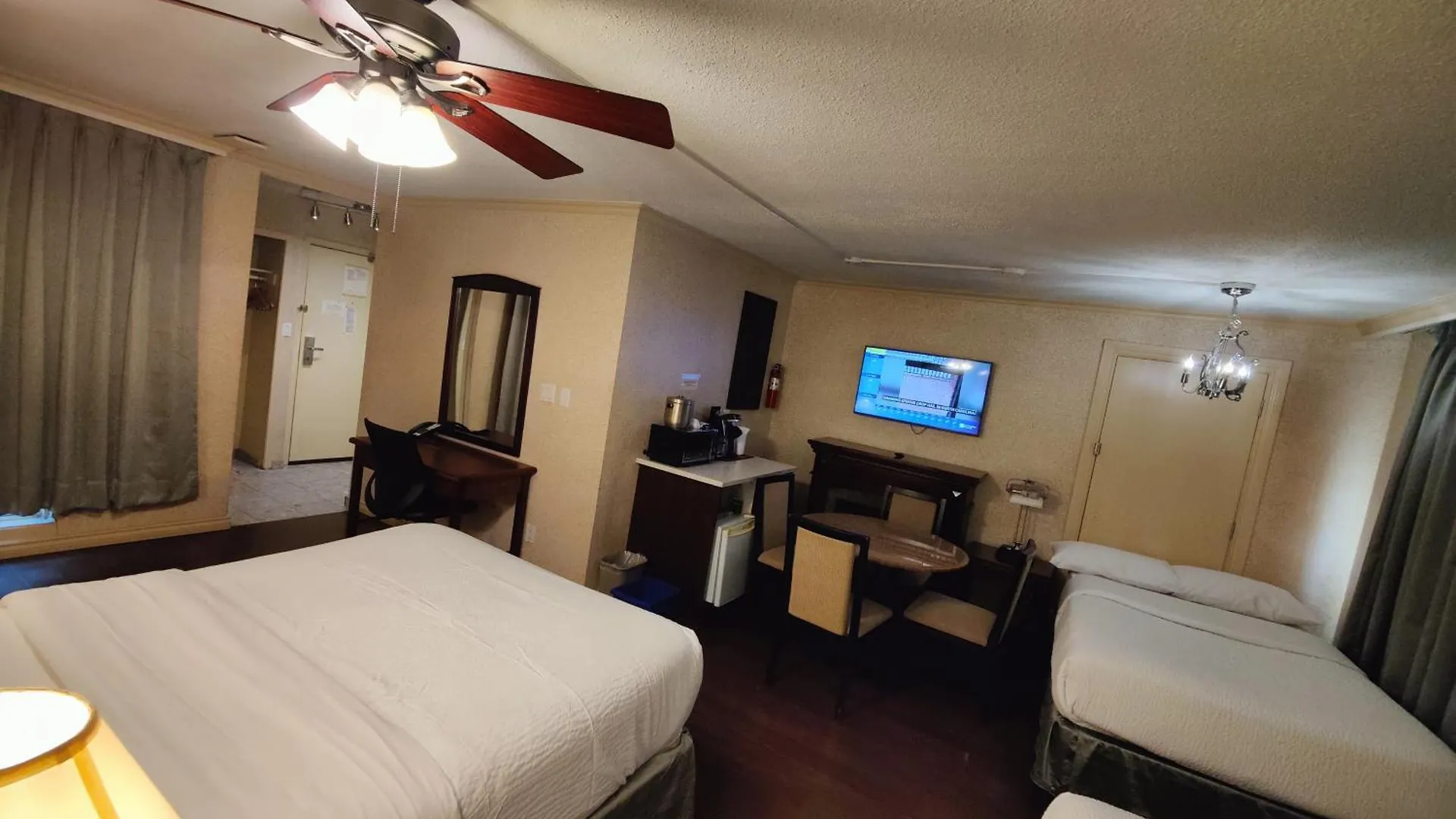 Divya Sutra Suites On Robson Downtown Vancouver