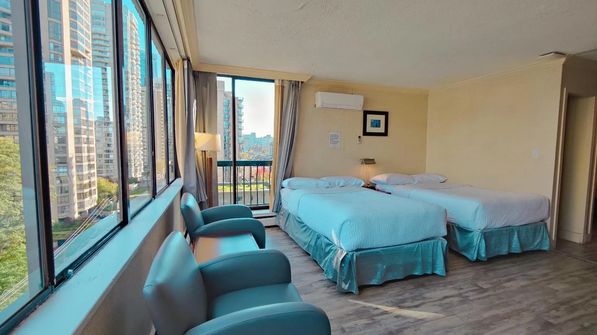 Divya Sutra Suites On Robson Downtown Vancouver 3*,