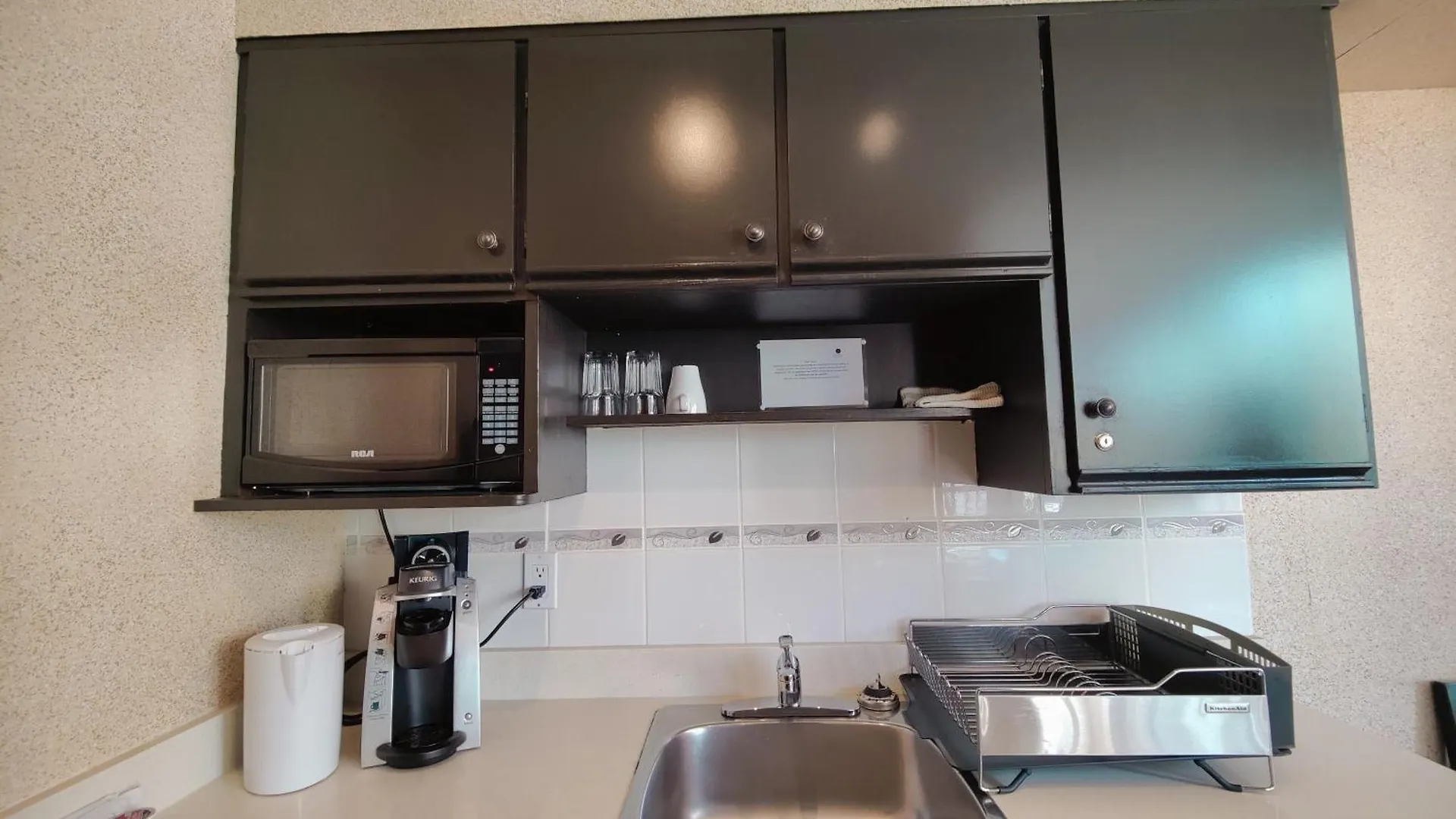Divya Sutra Suites On Robson Downtown Vancouver Aparthotel