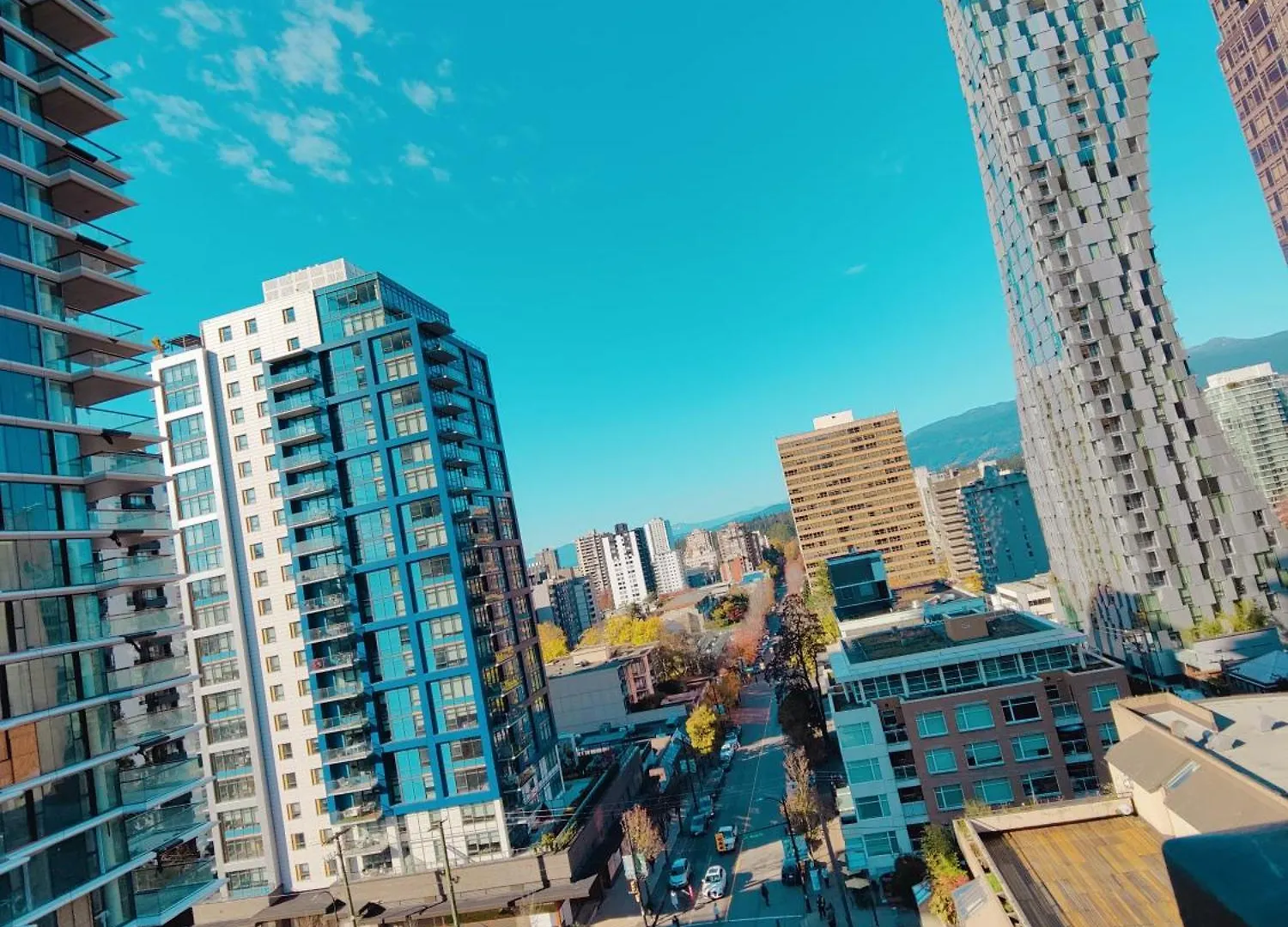 Divya Sutra Suites On Robson Downtown Vancouver Aparthotel