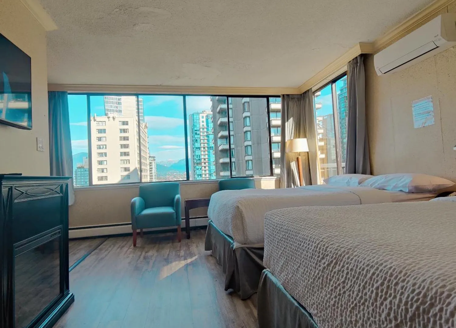 Divya Sutra Suites On Robson Downtown Vancouver