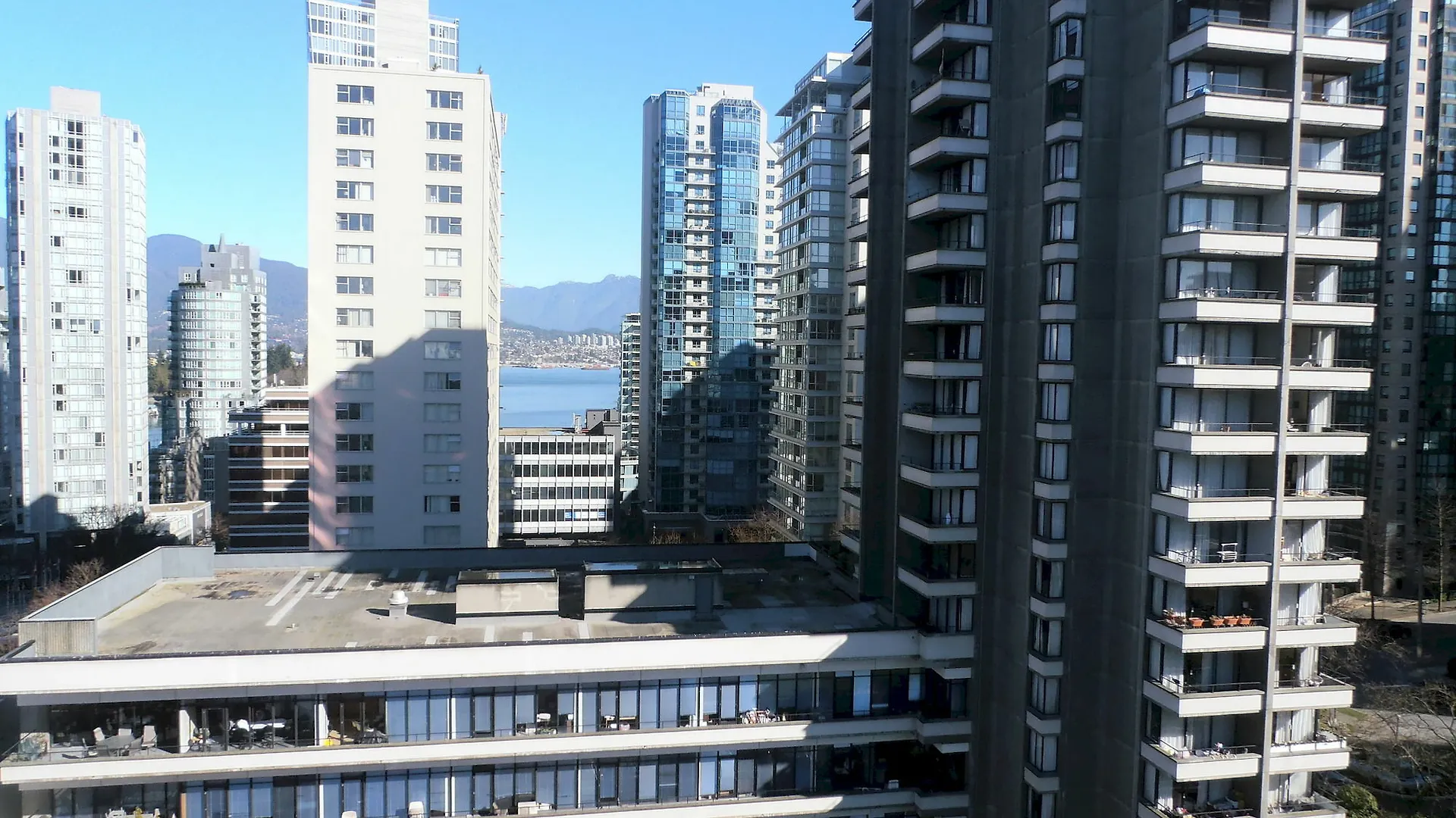 Aparthotel Divya Sutra Suites On Robson Downtown Vancouver