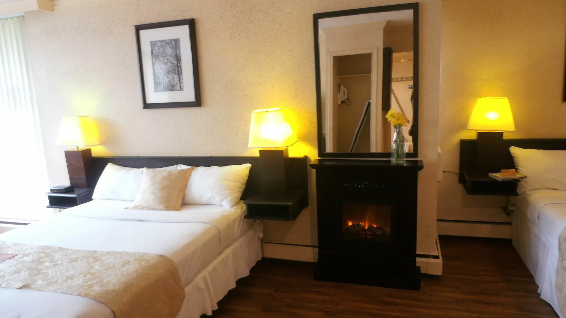 Divya Sutra Suites On Robson Downtown Vancouver 3*,  Canada