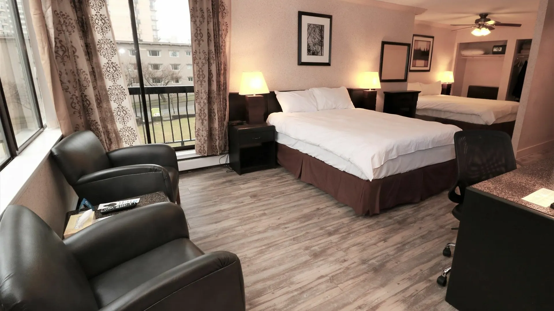 Aparthotel Divya Sutra Suites On Robson Downtown Vancouver
