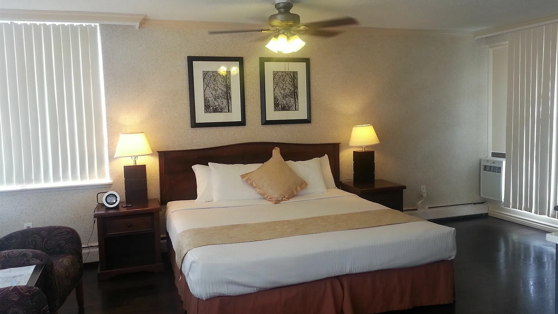 *** Aparthotel Divya Sutra Suites On Robson Downtown Vancouver Canada